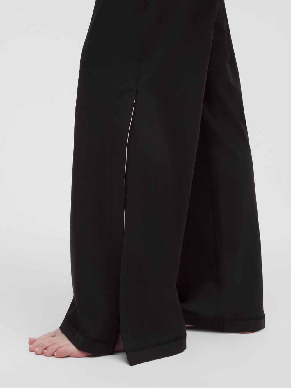 Lululemon Align ™ SHR Side-Slit Pant *Trim - Picture 6 of 7